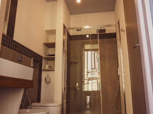 VIA VENEZIA 76 : photo 4 de la chambre chambre double avec salle de bains privative