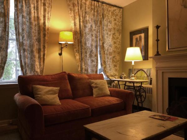 Incentra Village Hotel : photo 3 de la chambre studio Évêque avec grand lit et kitchenette