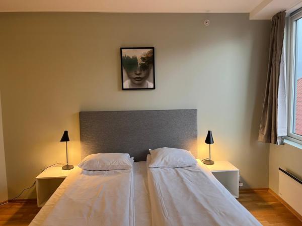 City Hostel Bergen : photo 8 de la chambre chambre double avec salle de bains privative