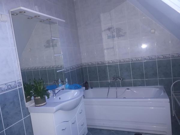 Barátságos ház emelete : photo 8 de la chambre appartement