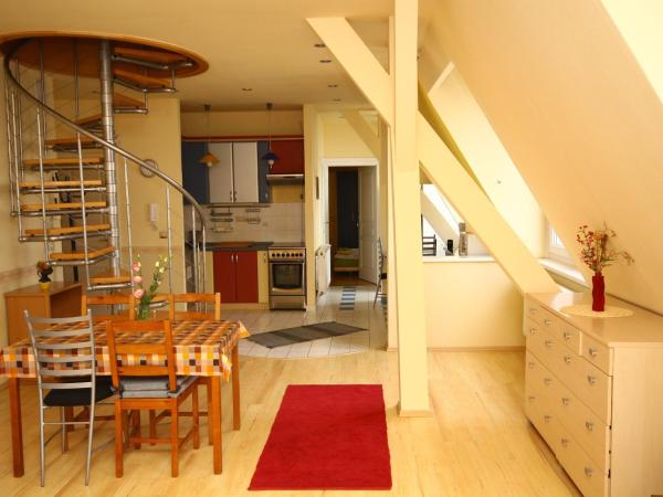 Pal's Hostel and Apartments : photo 3 de la chambre penthouse