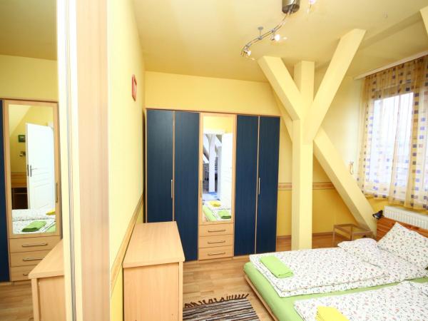 Pal's Hostel and Apartments : photo 4 de la chambre penthouse