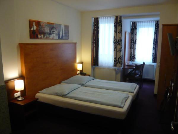 Breslauer Hof Am Dom : photo 5 de la chambre chambre double - minimum 2 nuits