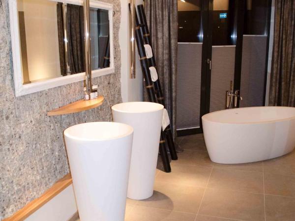 Hotel im Bunker : photo 6 de la chambre studio supérieur avec terrasse et jardin