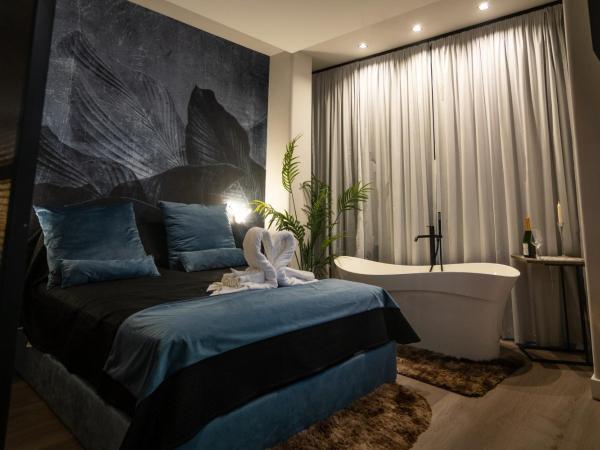 DOMUS VESUVIO : photo 3 de la chambre suite junior avec sauna