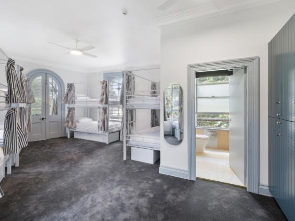 The Pacific House : photo 2 de la chambre lit simple dans dortoir de 10 lits