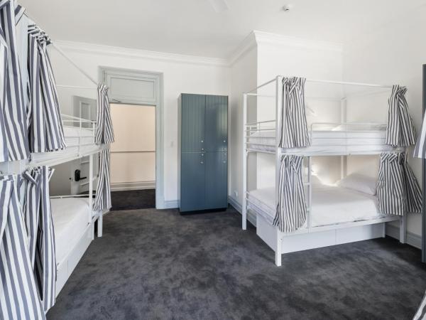 The Pacific House : photo 4 de la chambre lit dans dortoir mixte de 8 lits 