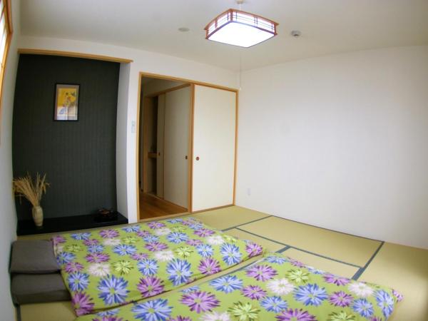 Vegan Minshuku Sanbiki Neko : photo 1 de la chambre chambre triple avec salle de bains privative