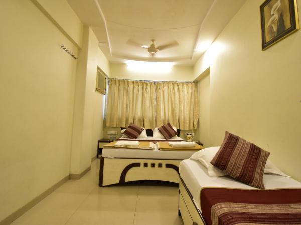 Hotel Kalpana Palace, Mumbai : photo 8 de la chambre chambre triple confort avec douche