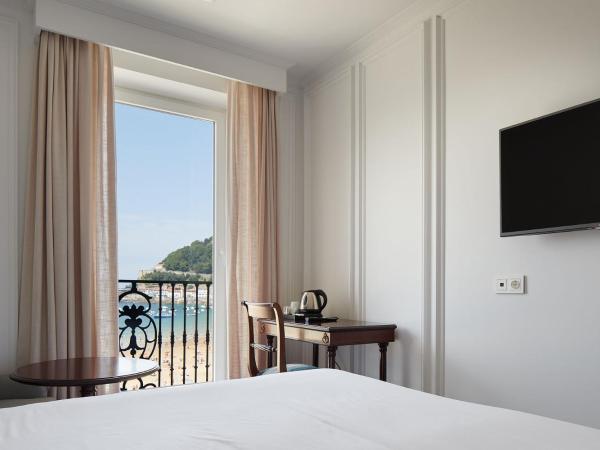 Hotel de Londres y de Inglaterra : photo 2 de la chambre petite chambre double - vue sur mer 
