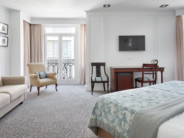 Hotel de Londres y de Inglaterra : photo 2 de la chambre grande chambre - vue sur ville