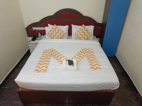 The Dolphin Park Hotel, Virugambakkam : photo 5 de la chambre chambre double standard
