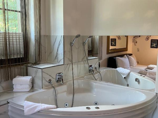 Road Stop Dortmund : photo 4 de la chambre suite las vegas