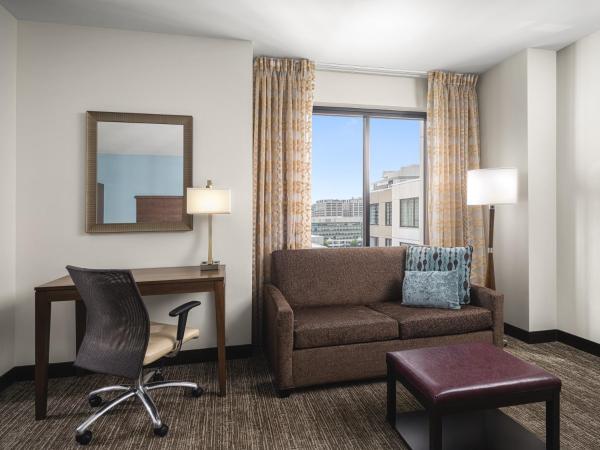 Staybridge Suites Seattle - South Lake Union, an IHG Hotel : photo 5 de la chambre suite studio 2 lits queen-size de luxe - non-fumeurs