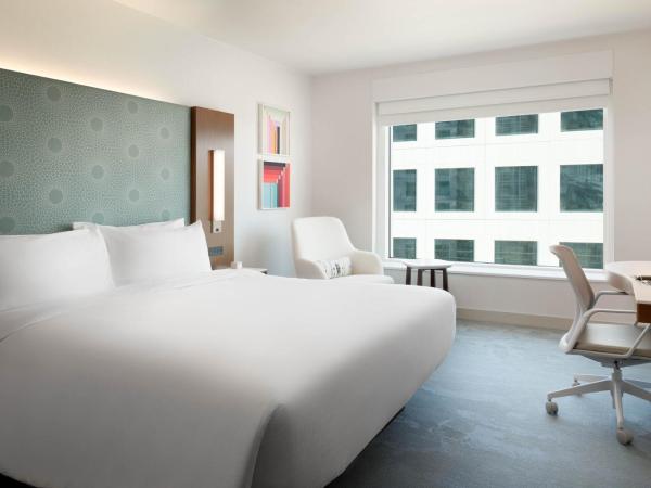 LUMA Hotel San Francisco - #1 Hottest New Hotel in the US 2023 : photo 2 de la chambre chambre lit king-size deluxe