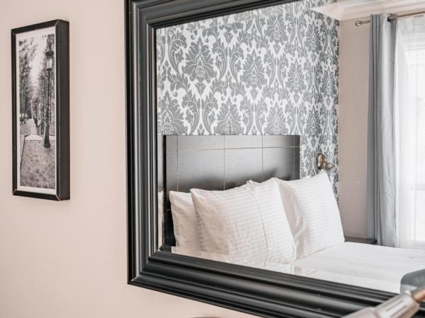 Hotel de Paris Montreal : photo 8 de la chambre chambre lit double Économique