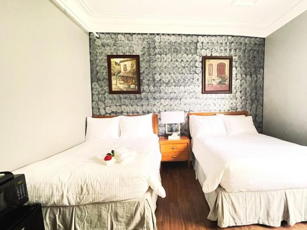 Hotel de Paris Montreal : photo 3 de la chambre chambre familiale