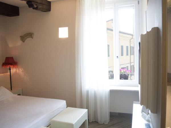 B&B Verona Centro : photo 10 de la chambre chambre deluxe double ou lits jumeaux