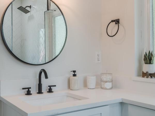 Luxury Tiny Home 2 Miles from Downtown Orlando : photo 9 de la chambre chambre lit queen-size 