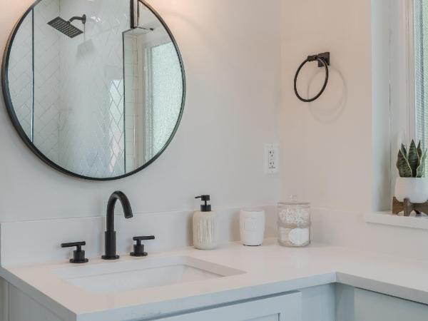 Luxury Tiny Home 2 Miles from Downtown Orlando : photo 9 de la chambre chambre lit queen-size