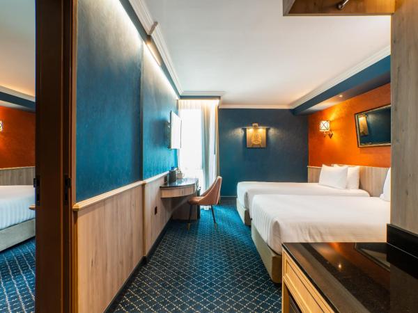 The Coach Hotel Sukhumvit - Asok BTS Bangkok by Compass Hospitality : photo 5 de la chambre hébergement double decker coach