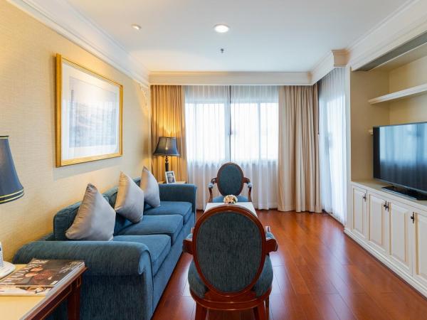 Centre Point Sukhumvit 10 : photo 6 de la chambre grande suite familiale 3 chambres