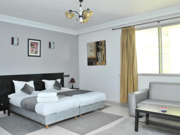 EAST WEST HOTEL : photo 2 de la chambre chambre triple