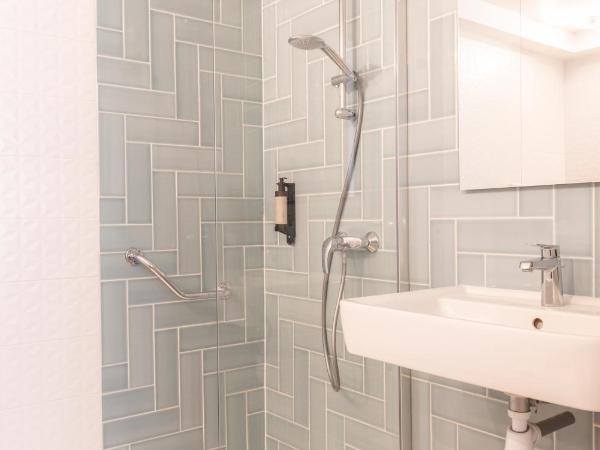 Hotel Terre Neuve : photo 3 de la chambre chambre double classique - rez-de-chaussée