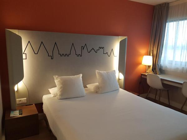 Kyriad Carcassonne - Aéroport : photo 10 de la chambre chambre double standard