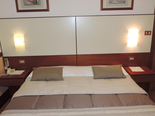 Hotel Signa : photo 6 de la chambre chambre double ou lits jumeaux avec terrasse