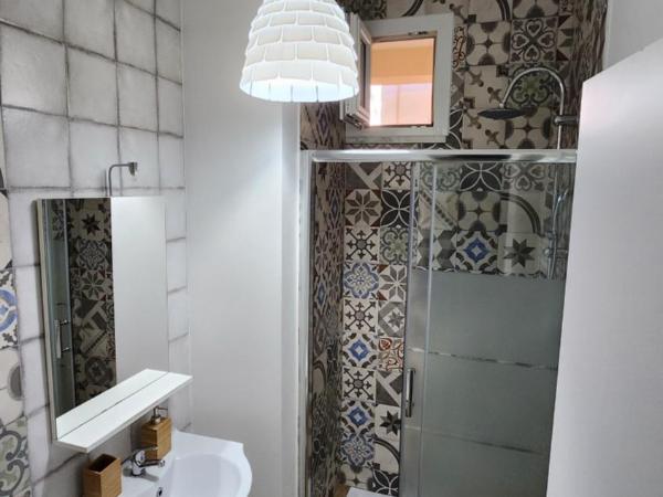 Testa o Croce Casa Vacanze : photo 3 de la chambre chambre double avec salle de bains privative extérieure