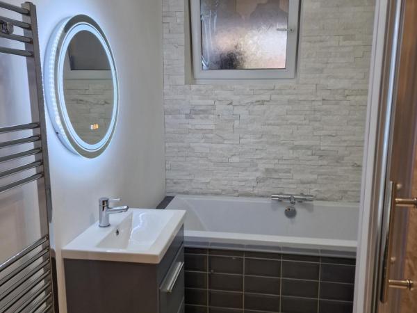 Cosy Nite B&B : photo 6 de la chambre chambre double avec salle de bains privative