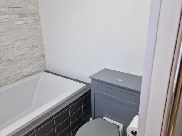 Cosy Nite B&B : photo 10 de la chambre chambre double avec salle de bains privative