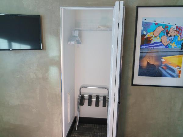 The Steveston Cafe & Hotel : photo 6 de la chambre chambre lit queen-size supérieure (récemment rénovée)