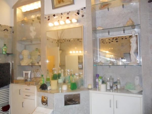 Luxury near Castle : photo 10 de la chambre chambre standard avec 2 lits queen-size