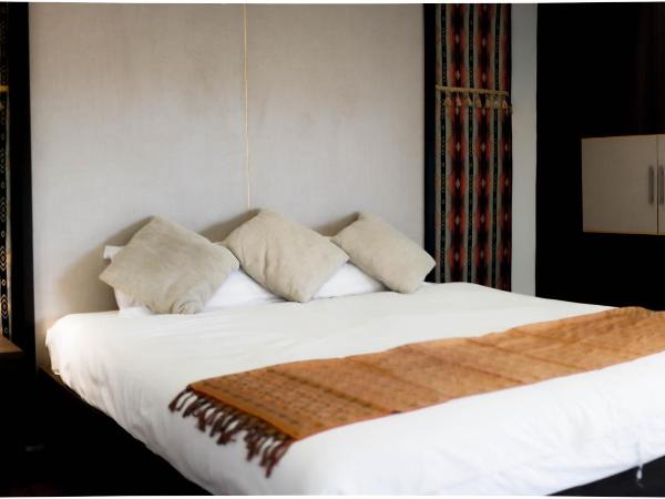 CHORLADA LANNA HOTEL : photo 2 de la chambre chambre lit king-size deluxe