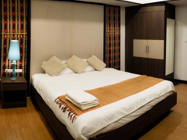 CHORLADA LANNA HOTEL : photo 3 de la chambre chambre lit king-size deluxe