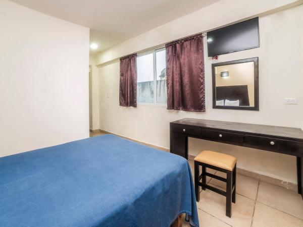 Hotel Puerto Inn : photo 2 de la chambre chambre standard lit queen-size