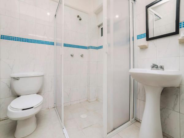 Hotel Puerto Inn : photo 5 de la chambre chambre standard lit queen-size