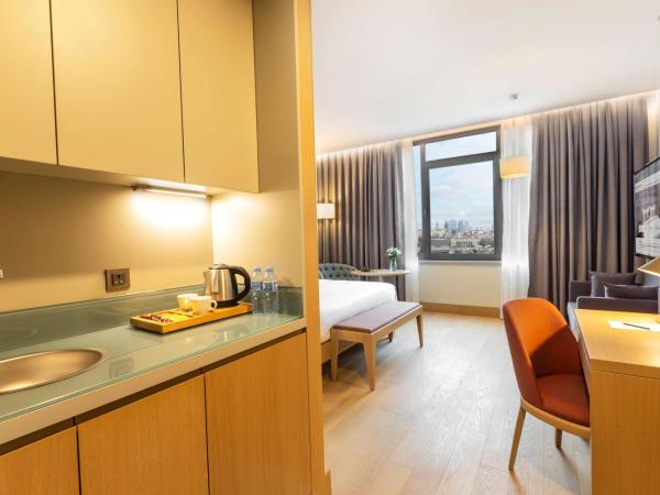 Radisson Hotel Istanbul Harbiye : photo 3 de la chambre chambre supérieure avec balcon - fumeurs