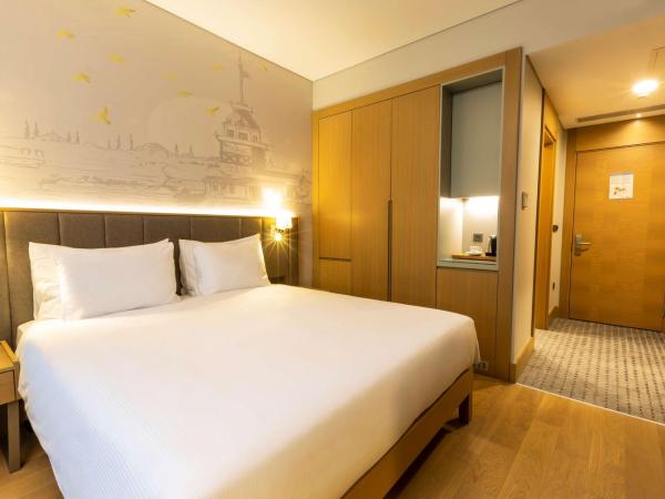 Radisson Hotel Istanbul Harbiye : photo 2 de la chambre chambre lit king-size standard