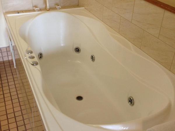 Commodore Regent : photo 3 de la chambre chambre standard avec baignoire spa