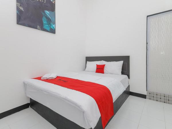 RedDoorz near Mayapada Hospital Surabaya : photo 3 de la chambre chambre double standard