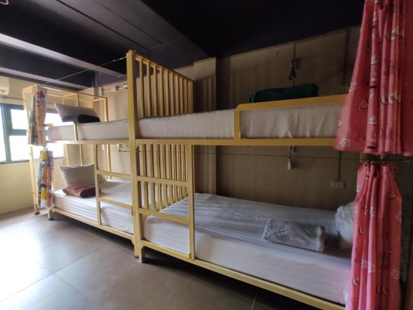 Non La Mer Hostel - Bed & Yoga : photo 2 de la chambre lit dans dortoir mixte de 8 lits 