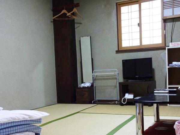 Imazato Ryokan : photo 4 de la chambre chambre simple avec salle de bains commune