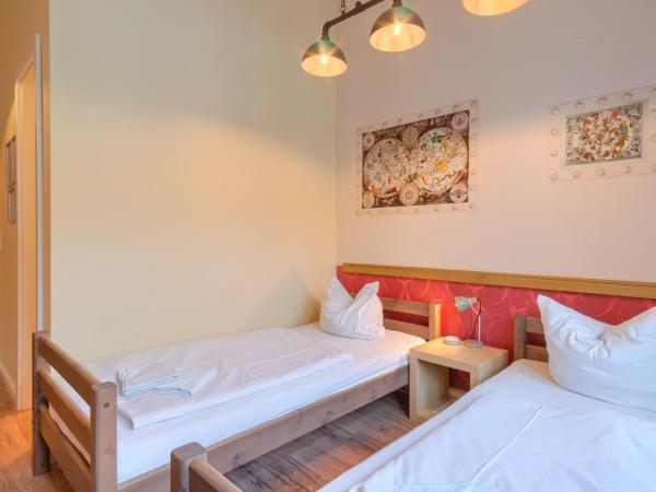 Hostel Mondpalast : photo 5 de la chambre chambre lits jumeaux
