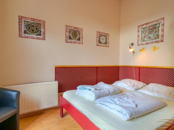 Hostel Mondpalast : photo 3 de la chambre chambre double