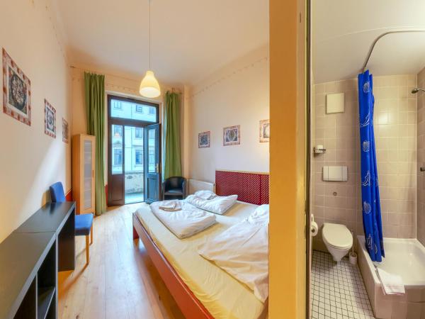 Hostel Mondpalast : photo 4 de la chambre chambre double