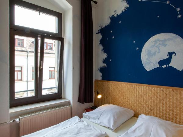 Hostel Mondpalast : photo 6 de la chambre chambre double