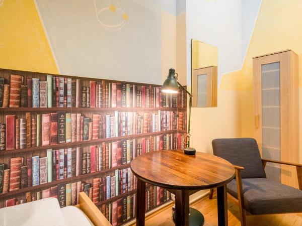 Hostel Mondpalast : photo 2 de la chambre chambre simple avec douche